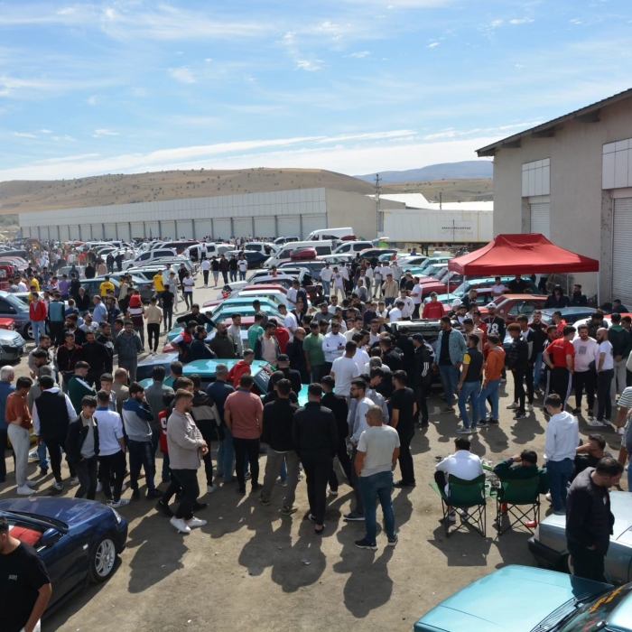 Yüzlerce modifiyeli araç Erzurum'da buluştu 2