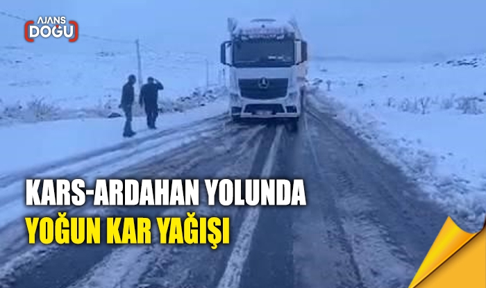 Kars-Ardahan yolunda yoğun kar yağışı