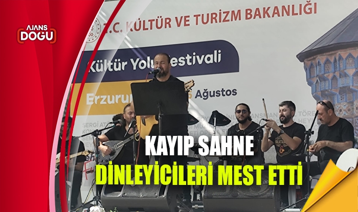 Kayıp Sahne dinleyicileri mest etti